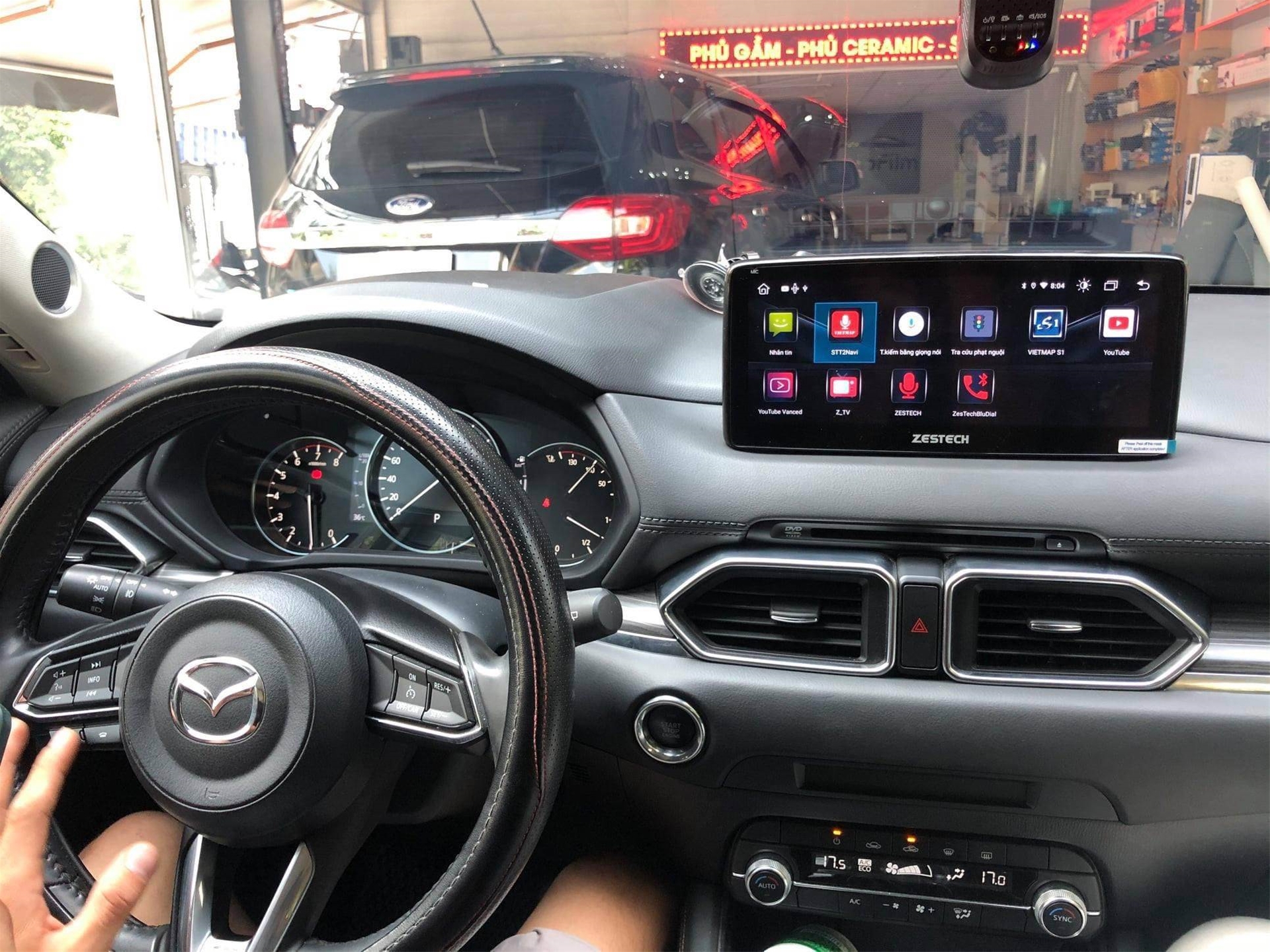 man hinh android cho xe mazda